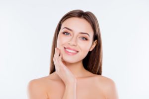 heal damaged skin and age spots with fraxel